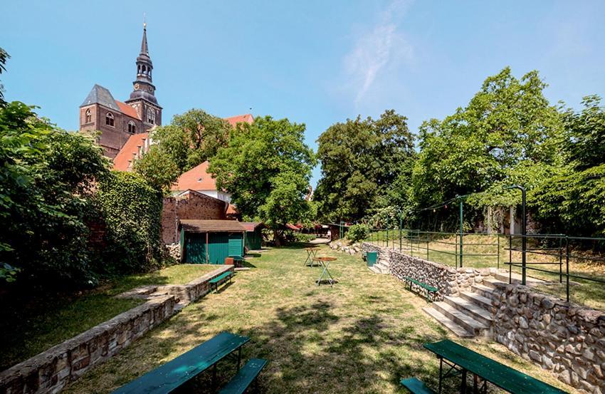 Schulzens Brauerei & Hotel Tangermünde Exterior foto